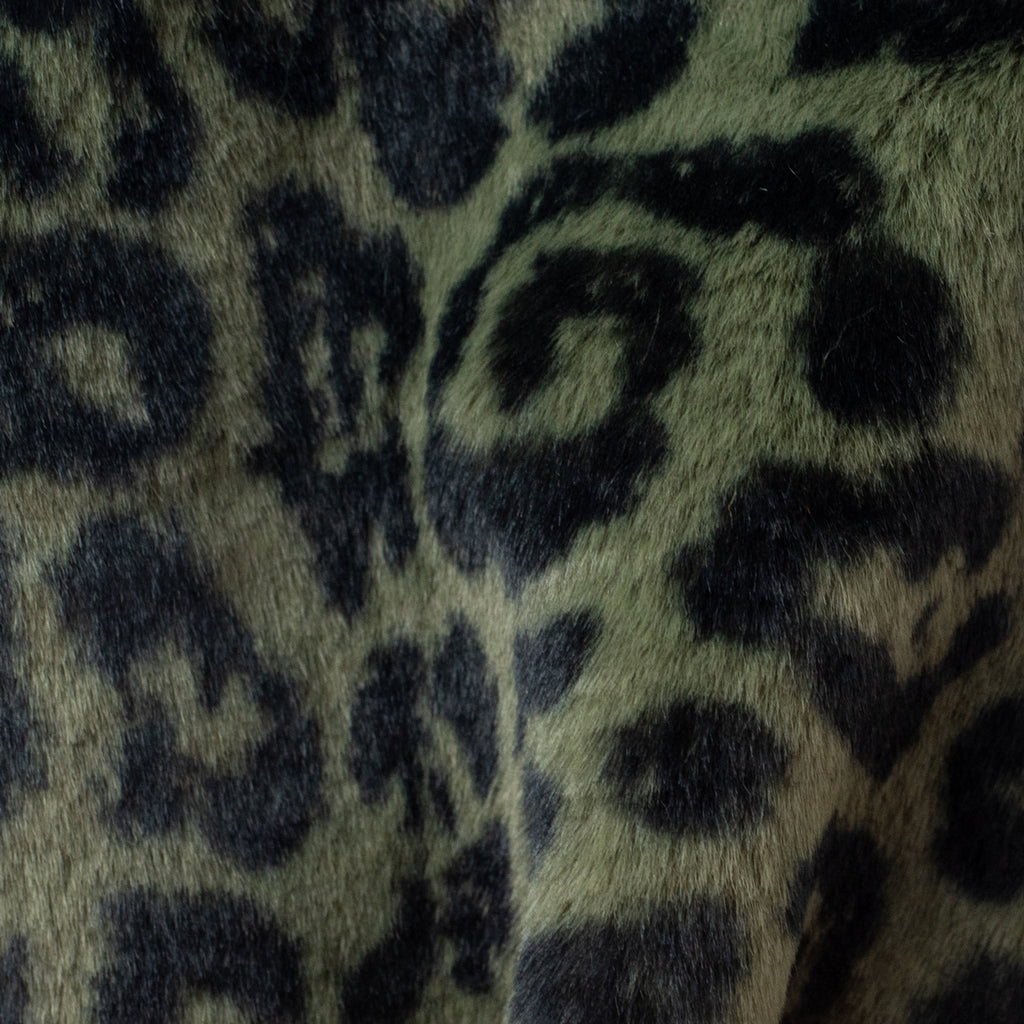 ANIMAL-PRINTED FAKE FUR WITH LEOPARD PATTERN IN MILITARY